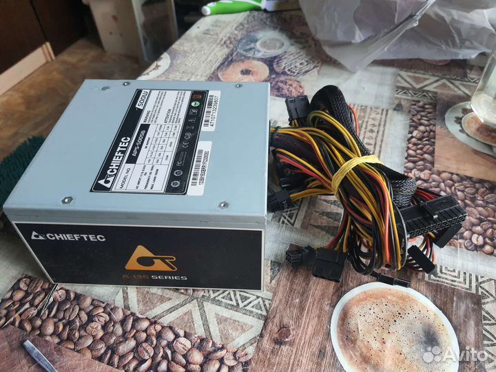 Блок питания chieftec 500w для компьютера