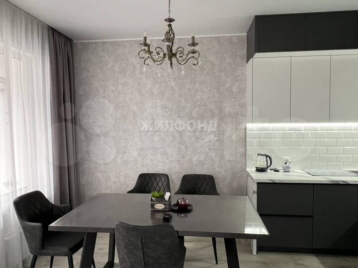 2-к. квартира, 67 м², 14/17 эт.