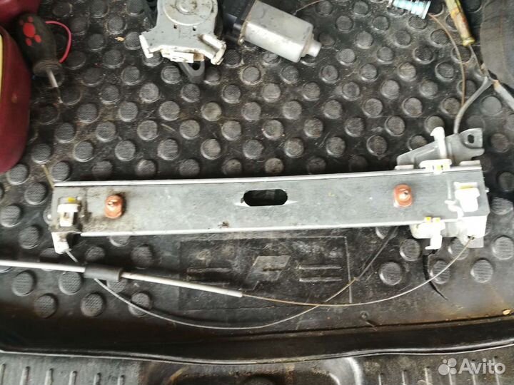 Стеклоподъёмник Форд Маверик