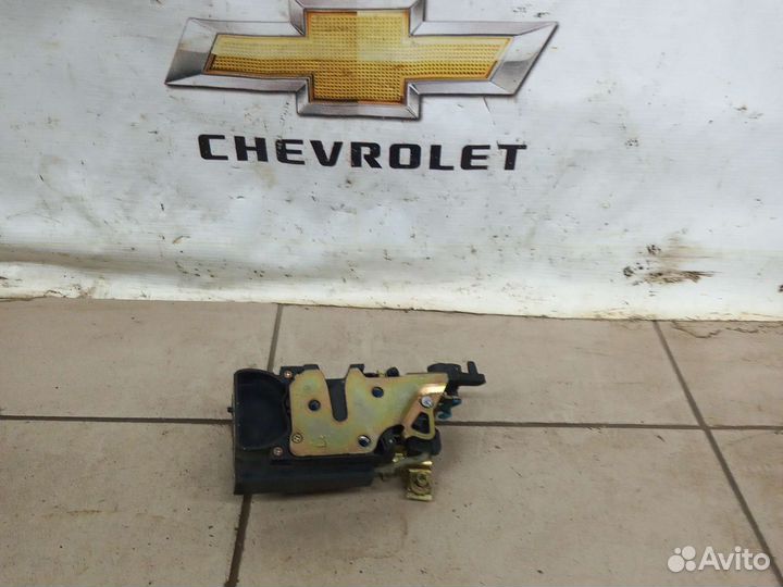 Замок задней левой двери Шевроле Реззо