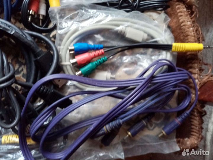 Кабель видео-аудио