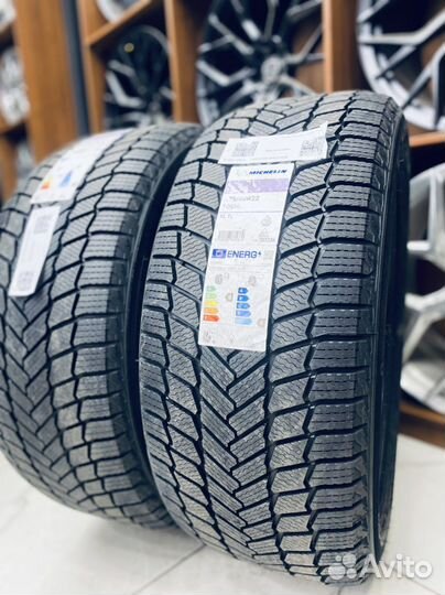 Michelin X-Ice Snow SUV 275/40 R22