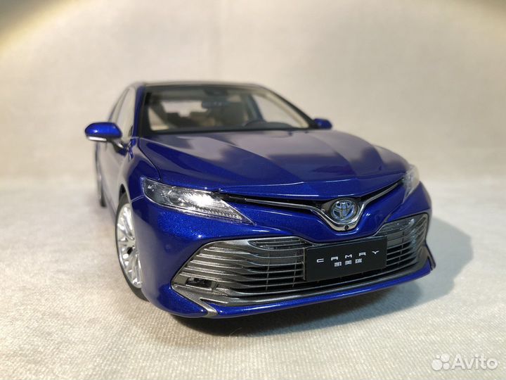 Toyota camry 1:18 paudi