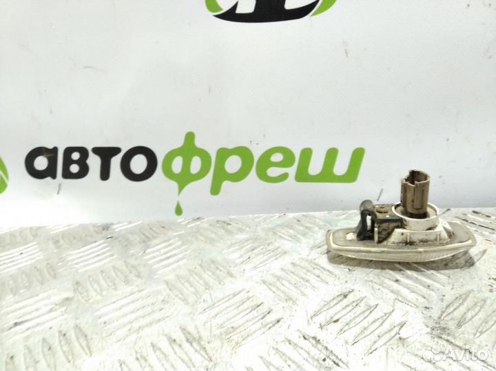 Повторитель в крыло левый Kia Sorento 2003 2009