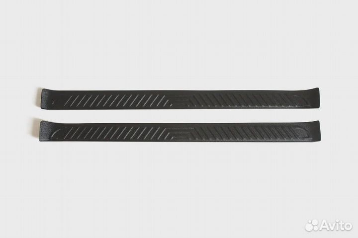 Накладки на пороги LADA 4x4 Niva 3 дв