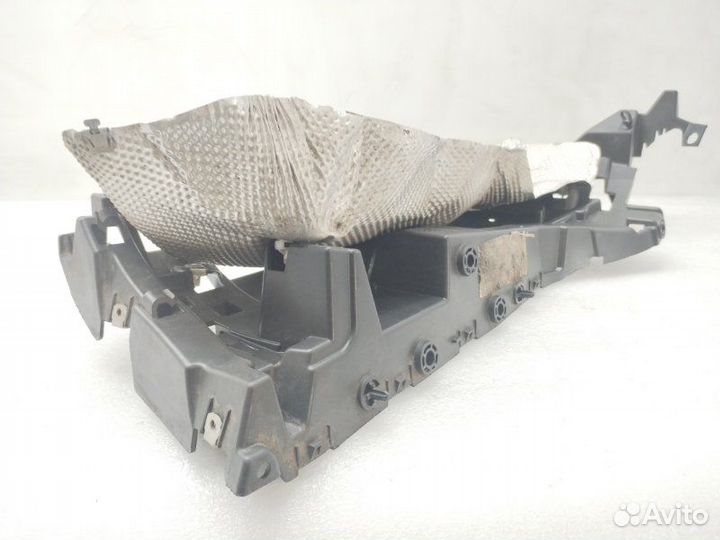 Кронштейн бампера задний левый Land Rover