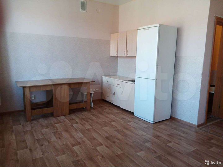 2-к. квартира, 44 м², 3/3 эт.