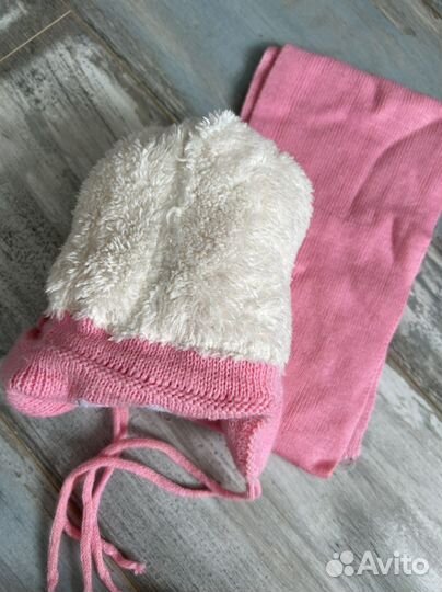 Комплект шапка, шарф на новорожденную девочку