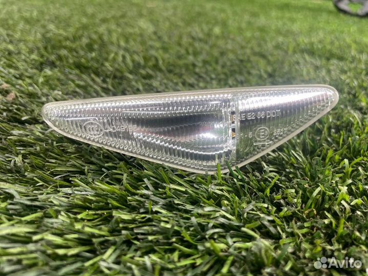 Повторитель поворота в крыло передний правый Bmw