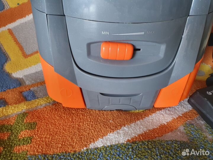 Пылесос Vitek vt-1819