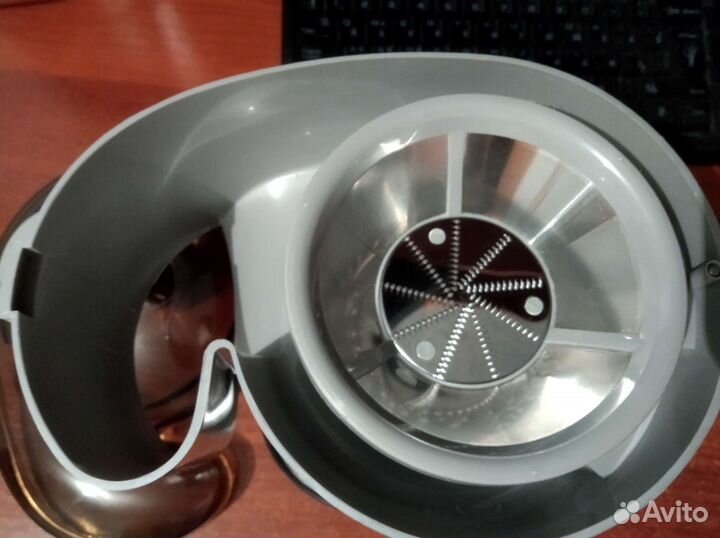 Соковыжималка комбайн Ultramax pro новый