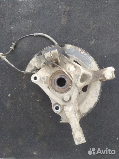 Поворотный кулак передний левый Chevrolet Cruze