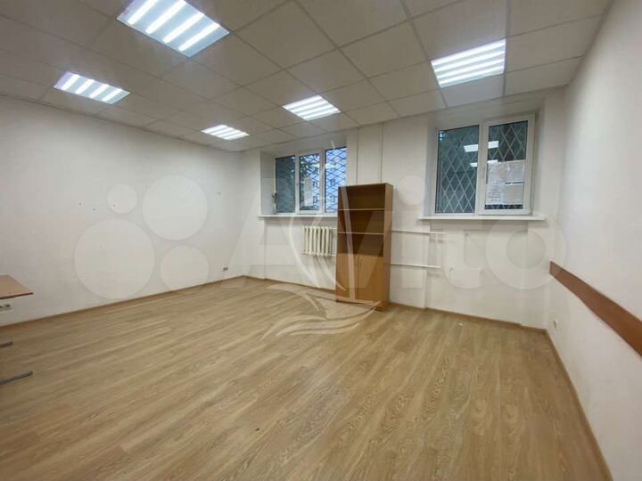 Помещение своб.назначения, 82 кв.м