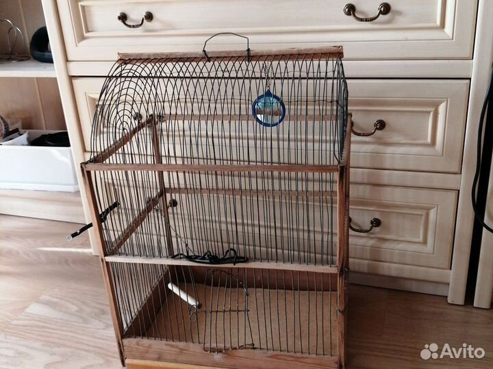 Большая клетка для птиц