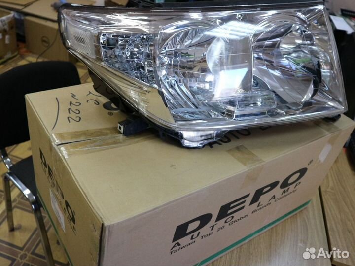 Фара передняя правая Тойота Ленд Крузер 200