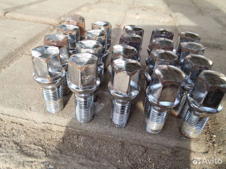 Колесные болты 20шт