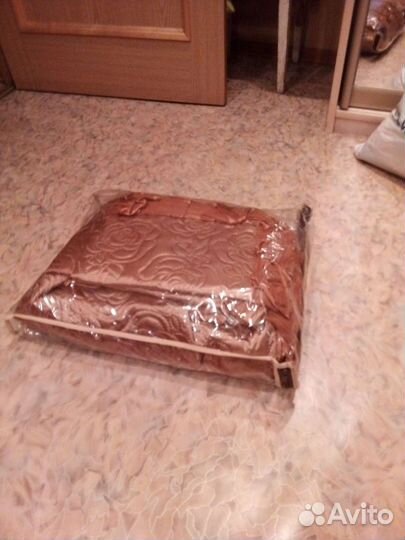 Покрывало и две наволочк