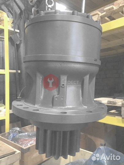 Поворотный редуктор Komatsu PC240NLC-7