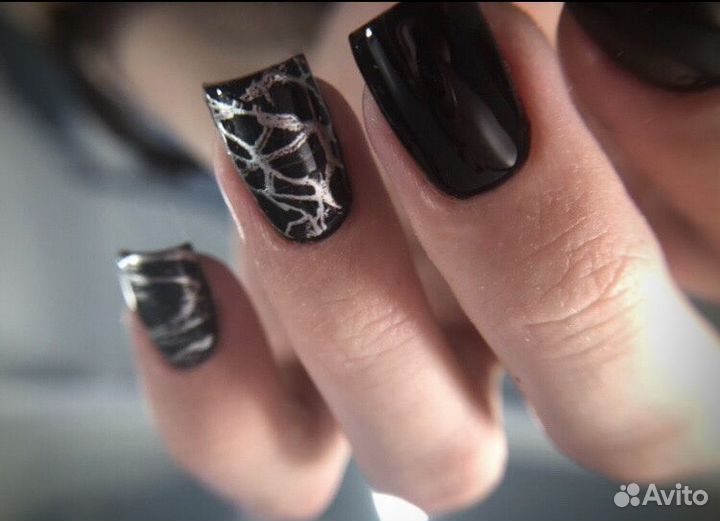 Модель на маникюр/ педикюр / наращивание ногтей