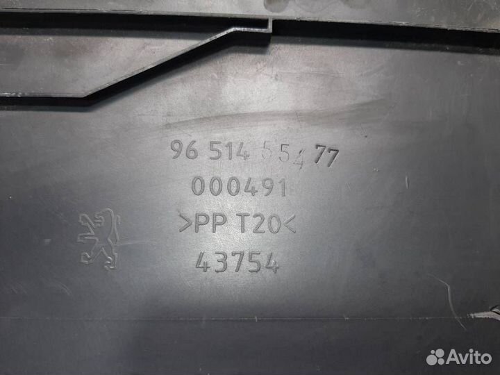 Накладка замка капота Peugeot 407 (6E) 2007