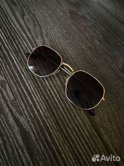 Солнцезащитные очки