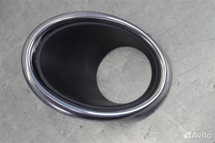 Накладка противотуманной фары правой Nissan Qas