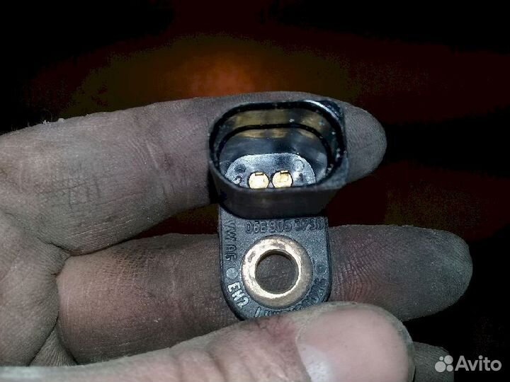 Датчик расхода воздуха 06B905379C Volkswagen Passa