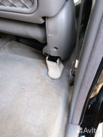 Пластиковая накладка ленд крузер 100