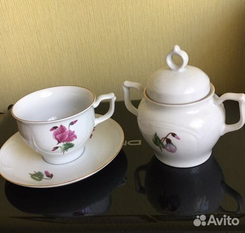 Чайная пара, сахарница, сливочник