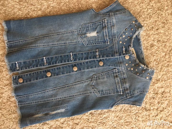 Жилетка в отличном состоянии