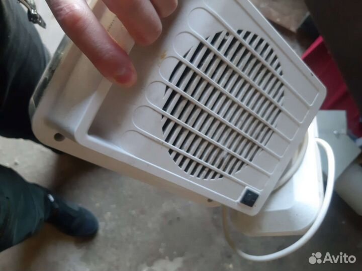 Vitek тепловинтилятор