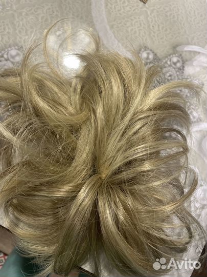 Шиньон на крабе блонд