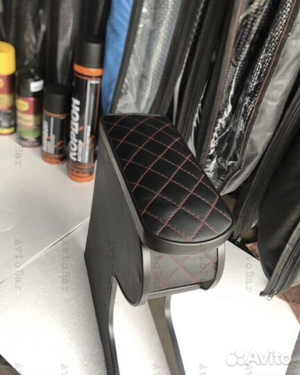 Подлокотник Renault Duster ромб