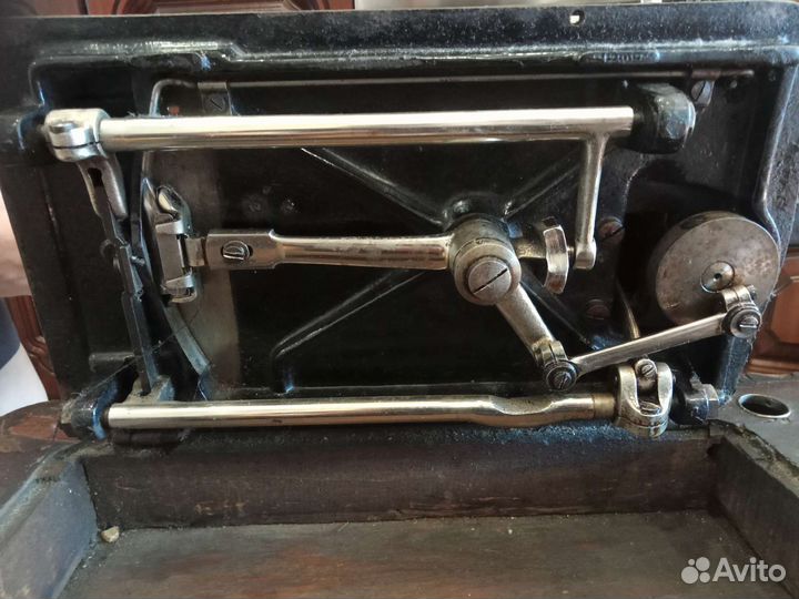 Швейная машина Singer