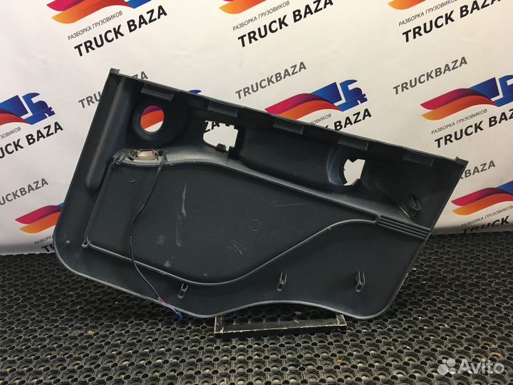 1346165 Обшивка двери левой Scania 4-series