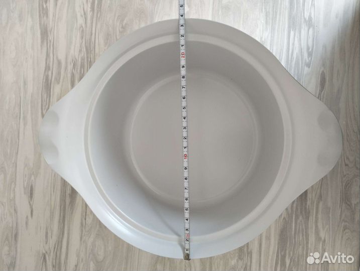 Кастрюля с антипригарным покрытием