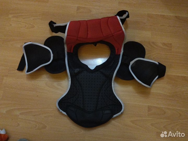 Нагрудник хоккейный Bauer Vapor 800