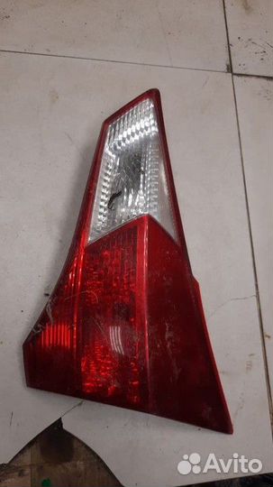 Фонарь внутренний правый Toyota RAV4