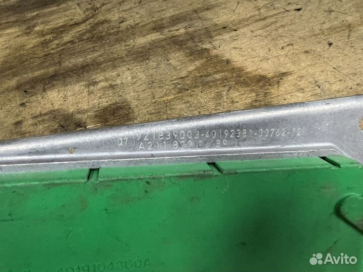 Усилитель антенны Mercedes Benz W211