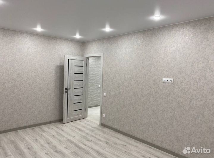 Поклейка обоев