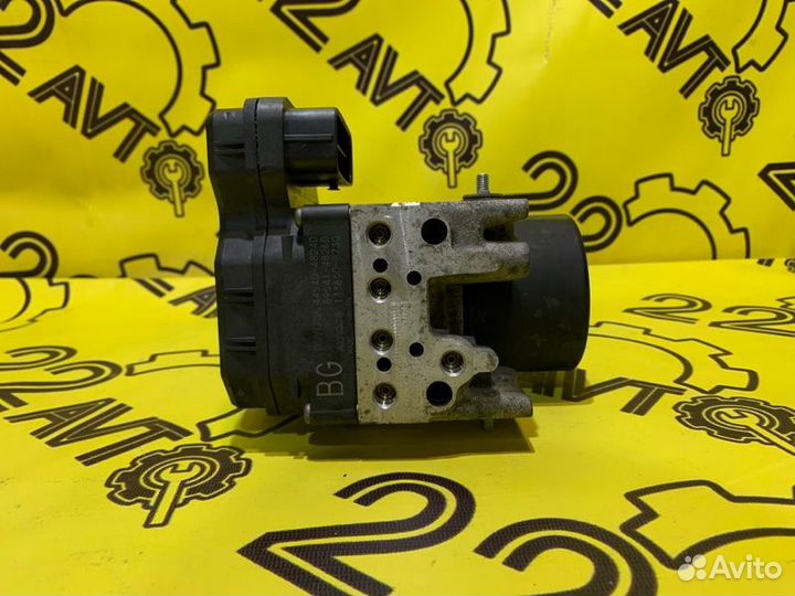 Блок ABS Toyota Harrier GSU30W 2grfe 2007.07