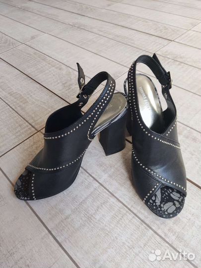 Босоножки оригинал 37