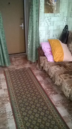 Комната 10 м² в 6-к., 2/2 эт.