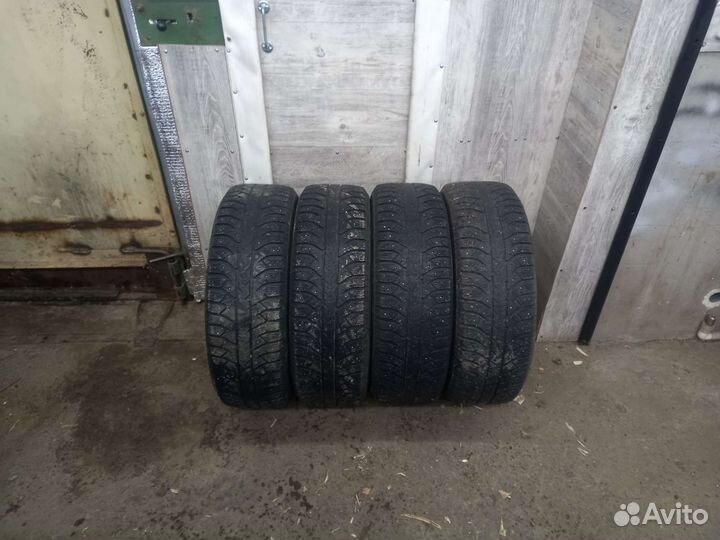 Bridgestone Ice Cruiser 7000 225/65 R17 106T