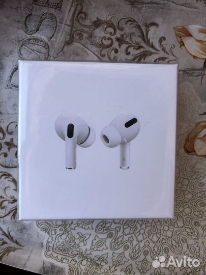 Наушники Airpods
