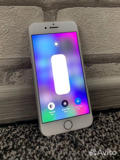 iPhone 8, 64 ГБ