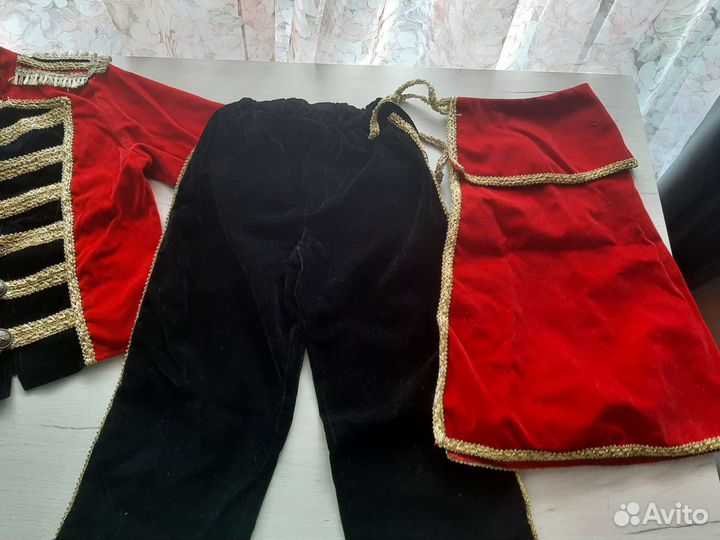 Костюм карнавальный