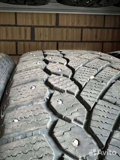 R17 Gislaved Nord Frost 200 225/60, PCD 5x114.3 DIA 67.1