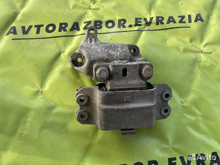 Кронштейн (подушка двигателя) volkswagen