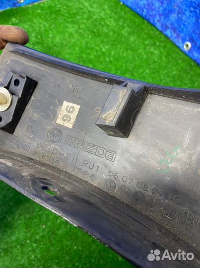 Накладка крыла передняя правая Mazda 6 GH L813